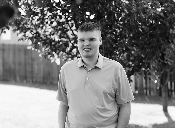 A7407901-BW
